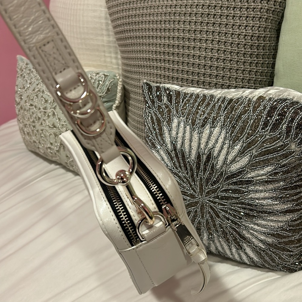Marc Jacobs White Leather Softshot  Crossbody/Shoulder Bag - Picture 5 of 12